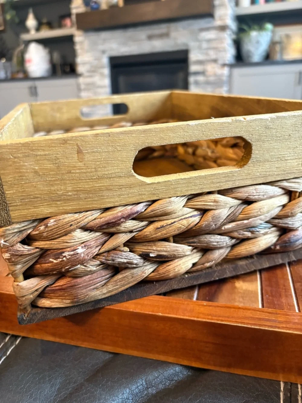 Harry And David Seagrass Woven Basket With Wood Accents